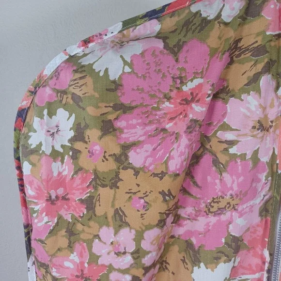 Vintage 1970s Flower Power Granny Cottage Chic Garment Bag Serval Zipper
